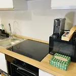 Apartamento Ristrutturato Con 3 Da Letto, 2 Bagni E Terrazza *