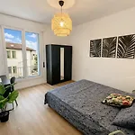 Apartamento Ristrutturato Con 3 Da Letto, 2 Bagni E Terrazza