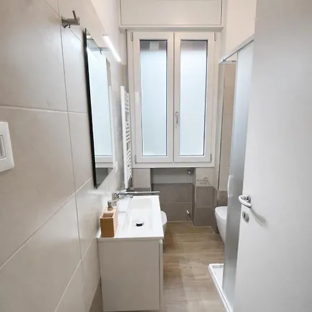 Ristrutturato Con 3 Da Letto, 2 Bagni E Terrazza Appartamento Padova