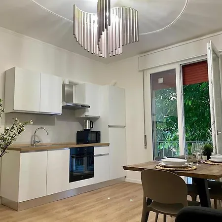 Apartmán Appart Ristrutturato Con 3 Camere Da Letto, 2 Bagni E Terrazza