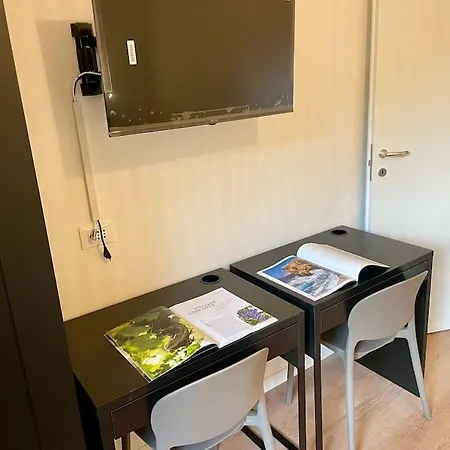 Apartmán Appart Ristrutturato Con 3 Camere Da Letto, 2 Bagni E Terrazza