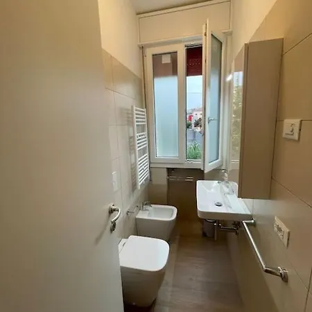 Apartmán Appart Ristrutturato Con 3 Camere Da Letto, 2 Bagni E Terrazza *