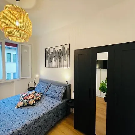 Appart Ristrutturato Con 3 Camere Da Letto, 2 Bagni E Terrazza Apartmán *