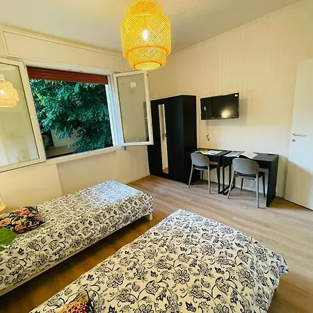 Appart Ristrutturato Con 3 Camere Da Letto, 2 Bagni E Terrazza Apartmán *