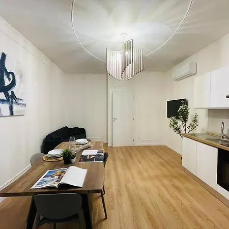 Apartmán Appart Ristrutturato Con 3 Camere Da Letto, 2 Bagni E Terrazza *