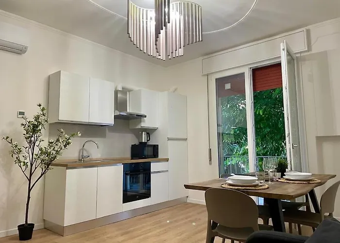 Apartamento Ristrutturato Con 3 Da Letto, 2 Bagni E Terrazza