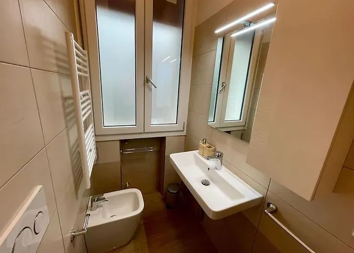 Ristrutturato Con 3 Da Letto, 2 Bagni E Terrazza Apartman *
