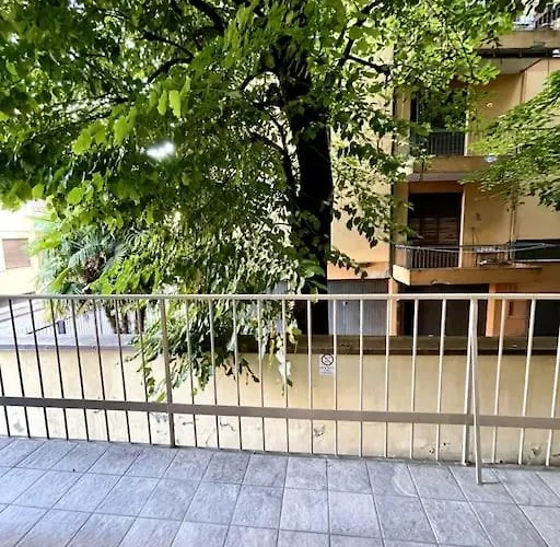 Ristrutturato Con 3 Da Letto, 2 Bagni E Terrazza *